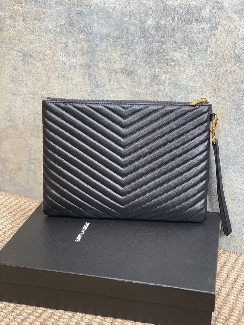Y51 clutch bags